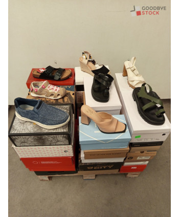Chaussures en boites - 40...