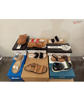Chaussures en boites - 40...