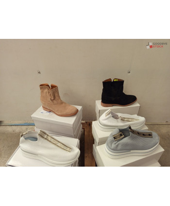Chaussures en boites - 15...