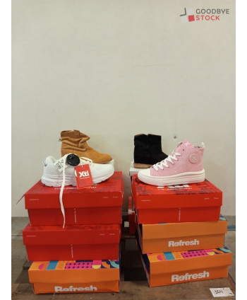 Chaussures en boites - 12...