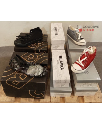 Chaussures en boites - 17...