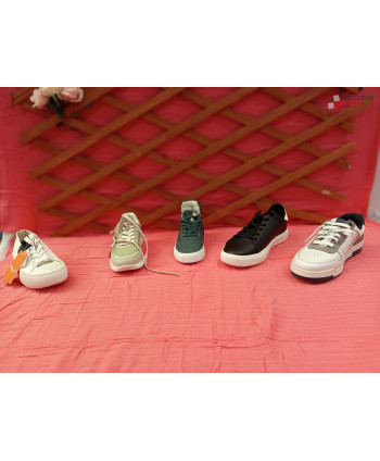 Chaussures en boites - 17...